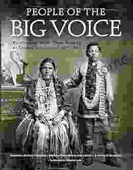 People Of The Big Voice: Photographs Of Ho Chunk Families By Charles Van Schaick 1879 1942